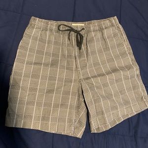 Men’s houndstooth board short